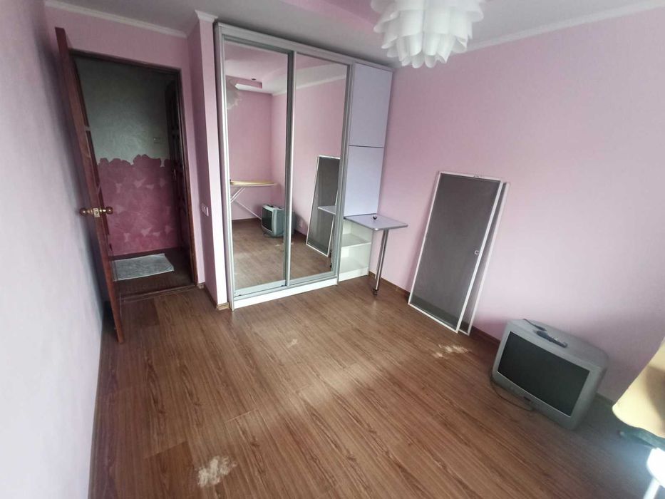 Продається 3 кімнатна квартира м. Калинівка 5827