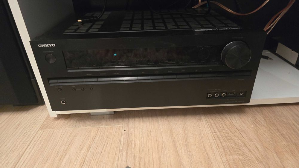 Używany i sprawny amplituner Onkyo TX-NR509
