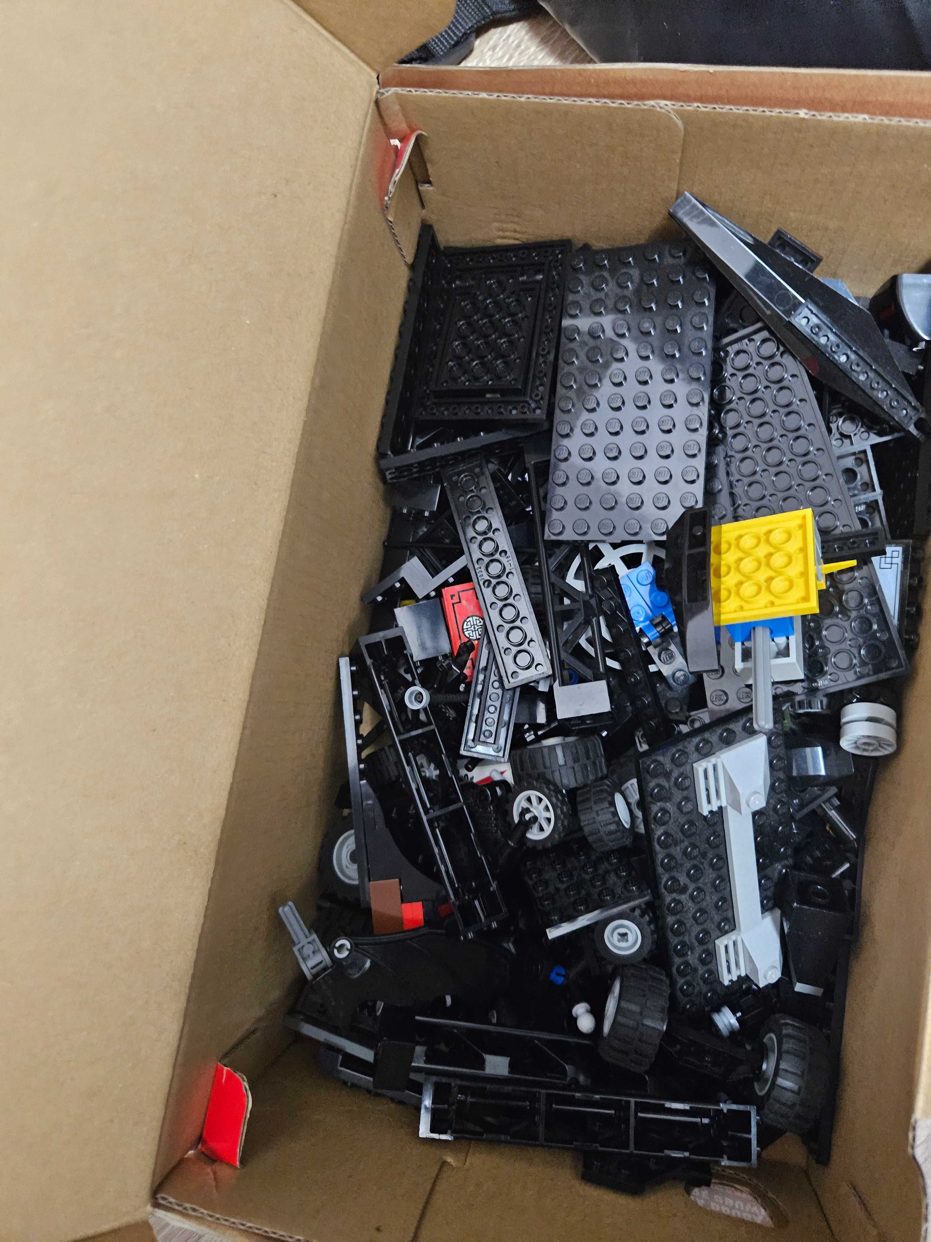 Klocki lego białe i czarne