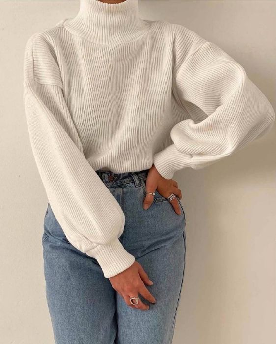 Тепла жіноча кофта. Кофта з об'ємним рукавом і високим коміром!