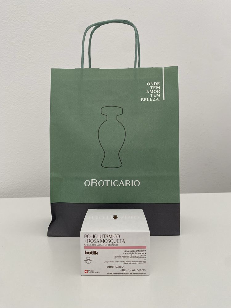 Hidratante facial .