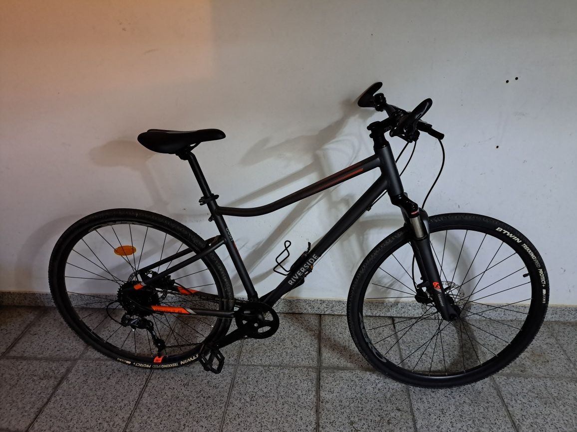 Bicicleta Riverside 900