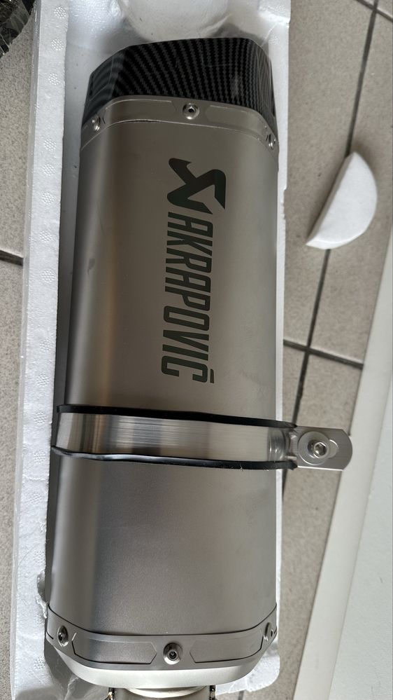 Akrapovic replica