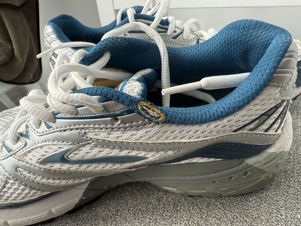 Brooks 40.5 25.5