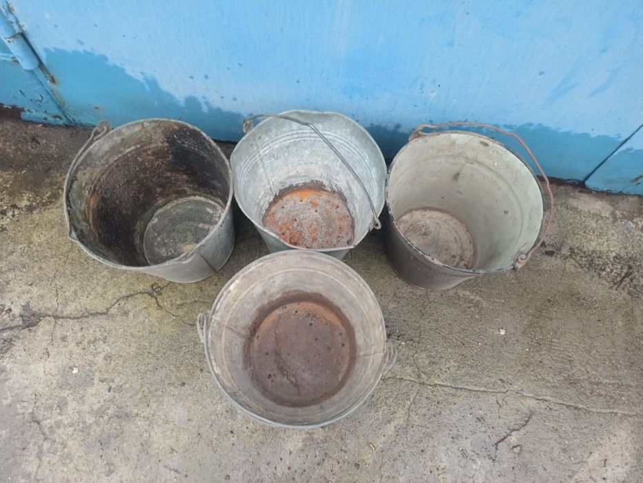 Відра господарчі