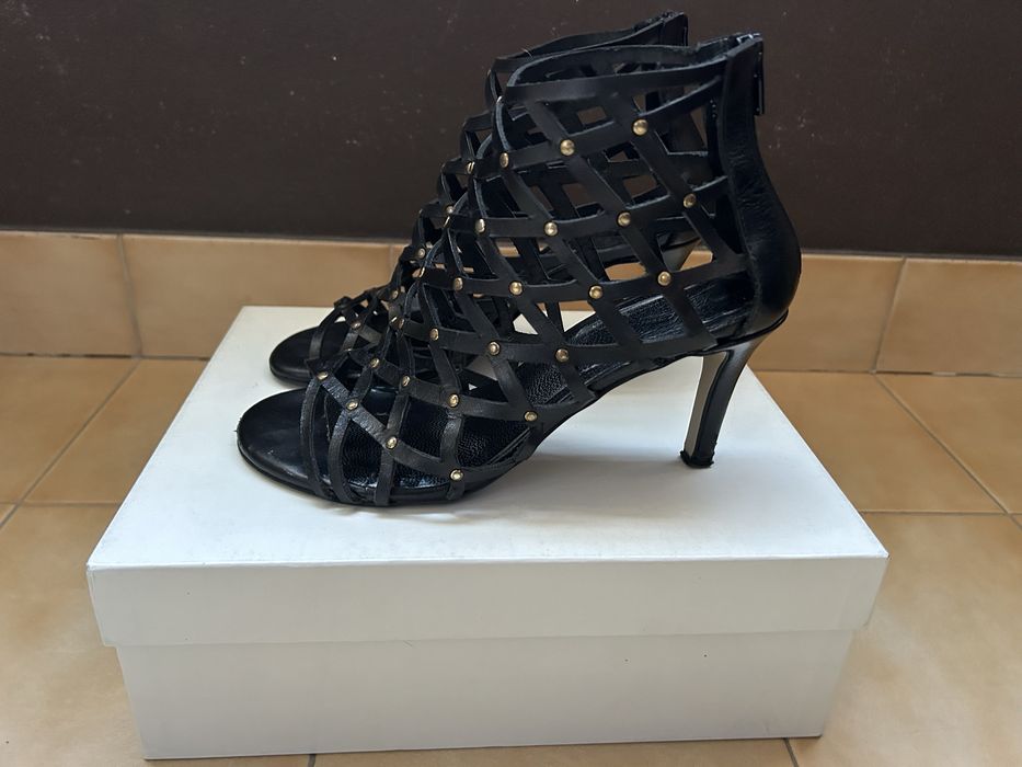 Sandálias Prof, tamanho 37