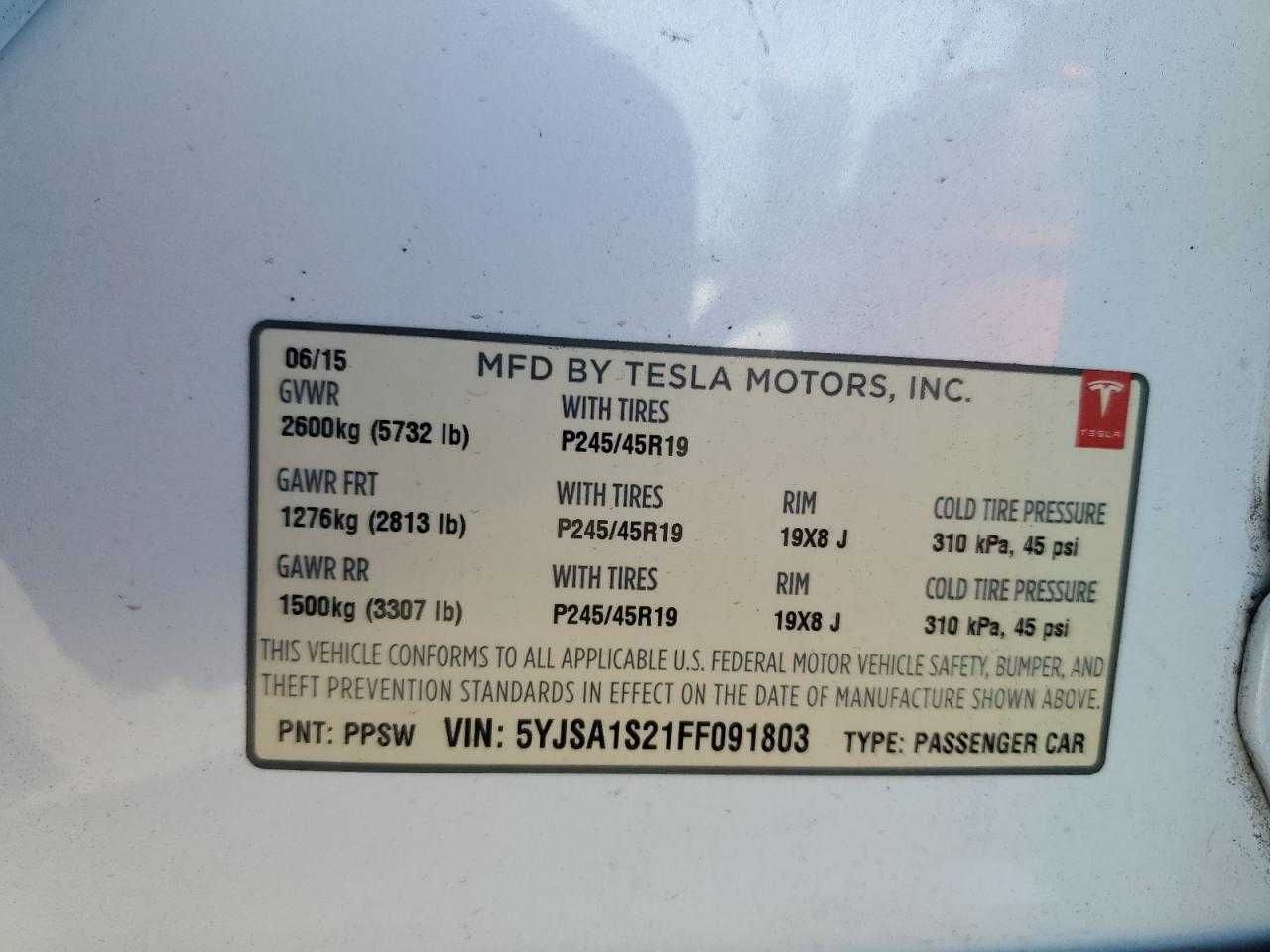 Tesla Model S 2015