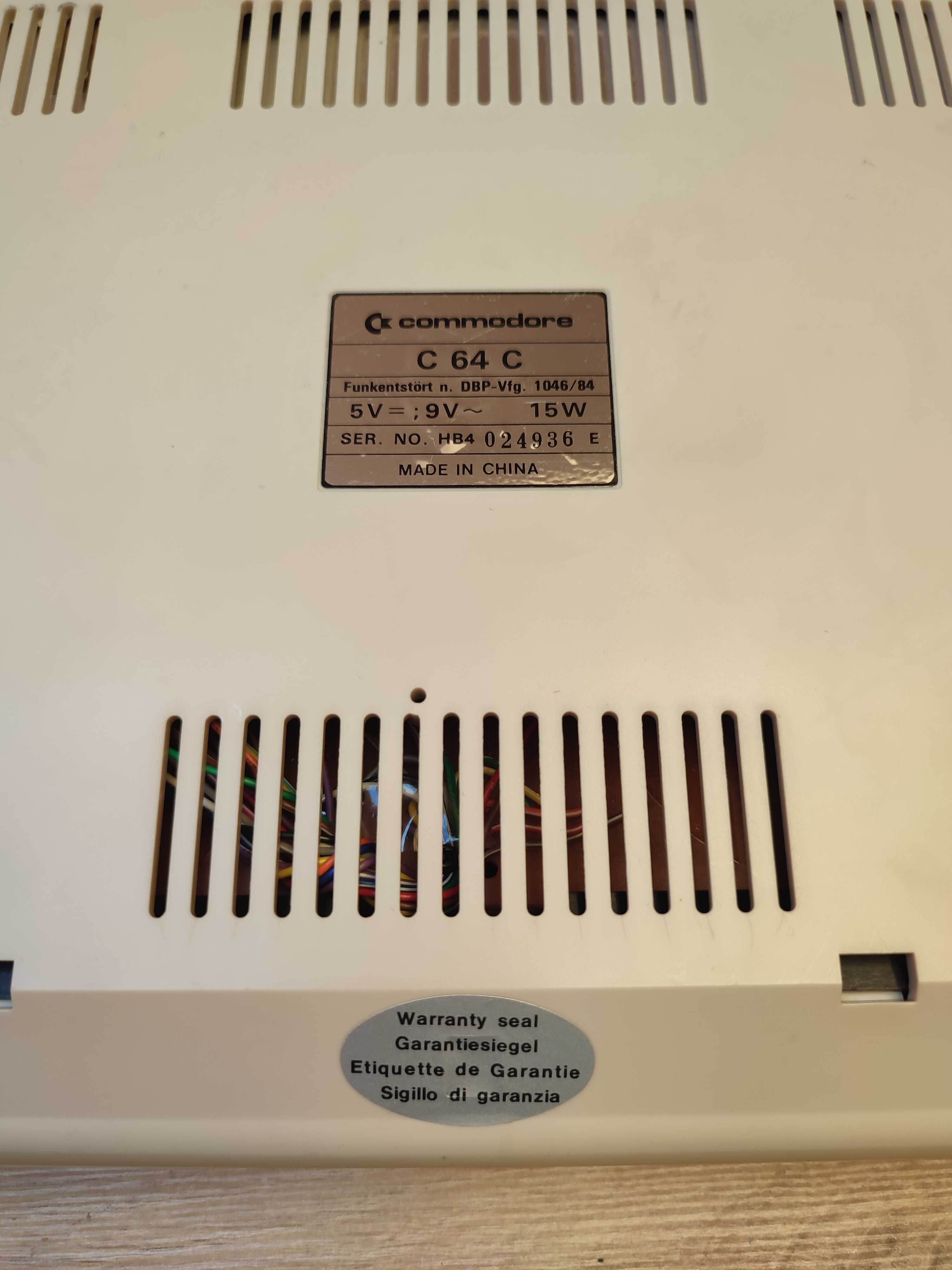 Commodore C64 kompletny zestaw plomba gry kartridż tapecart joystick