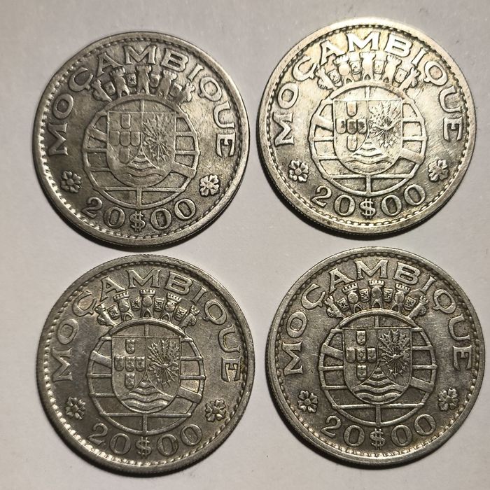 Set de 4 moedas de 20Esc. De Moçambique [1952/1955/1960/1966][Prata]