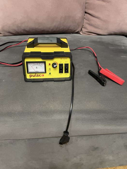 Продам зарядний пристрій устройство 12 в