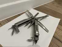 Multitool scyzoryk Leatherman Surge
