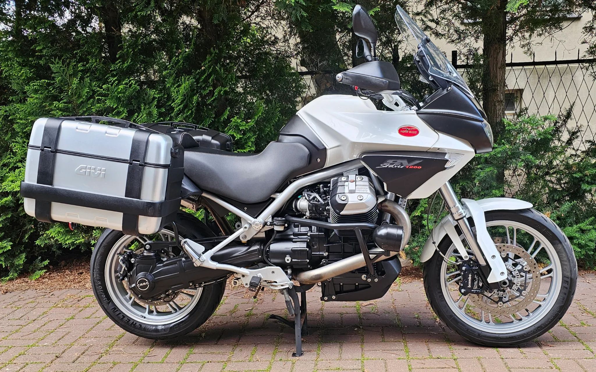 Moto Guzzi Stelvio 1200 8V ABS TC kufry lift transport raty