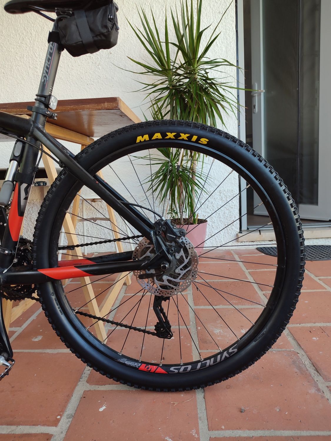 Bicicleta BTT Scott Scale 770 27'5 em bom estado