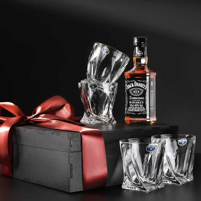 Подарунковий набір для віскі на 4 склянки Bohemia Quadro 340 мл