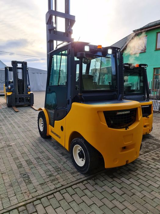 Вилочный погрузчик Кара Jungheinrich Diesel  2013 с Германии