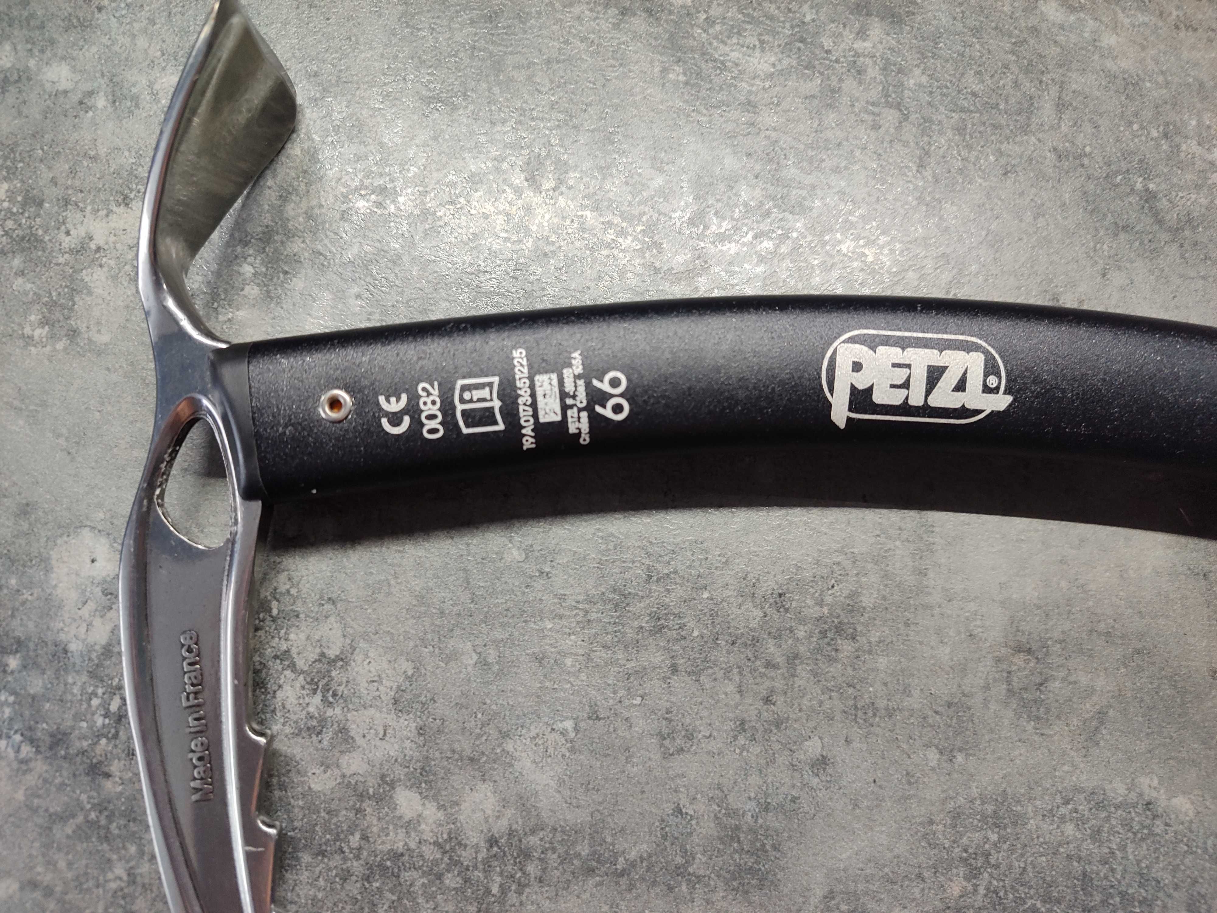 Ледоруб Petzl Summit 66