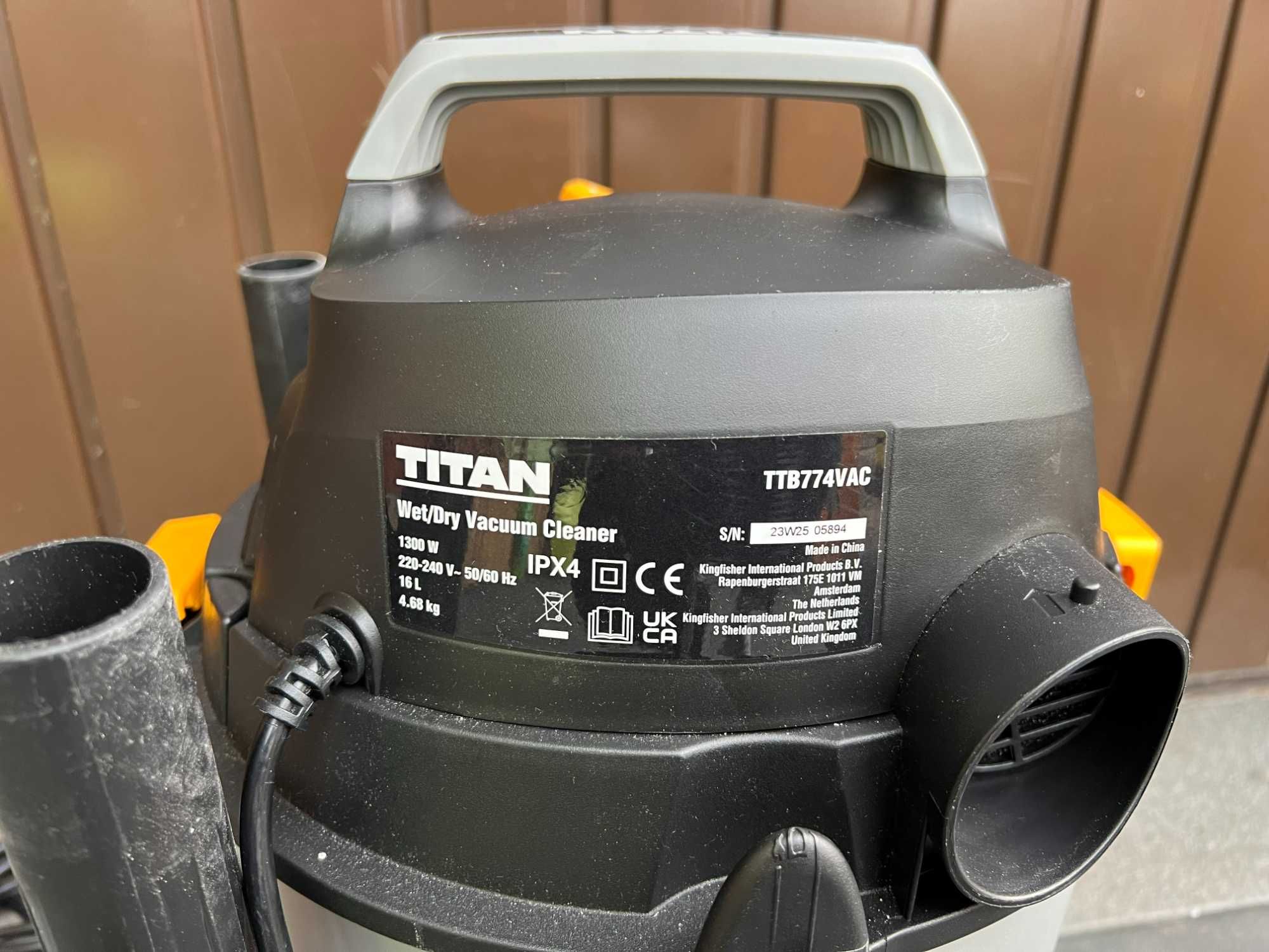 Odkurzacz przemysłowy Titan TTB774VAC 1300 W