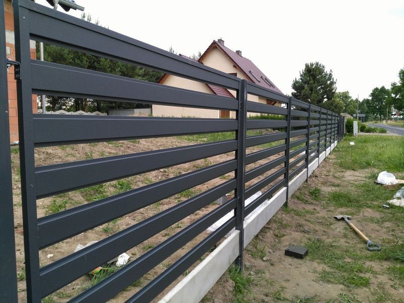 ogrodzenie panelowe, palisada, płot, furtka, brama