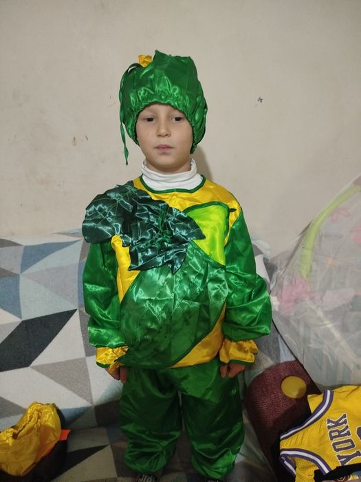 Дитячі святкові костюми