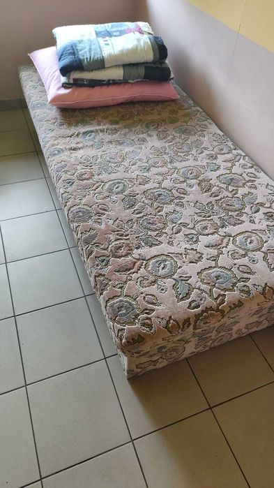 Łóżka, tapczany ,od 50 do 200 zł przy zakupie większej ilości zniżki