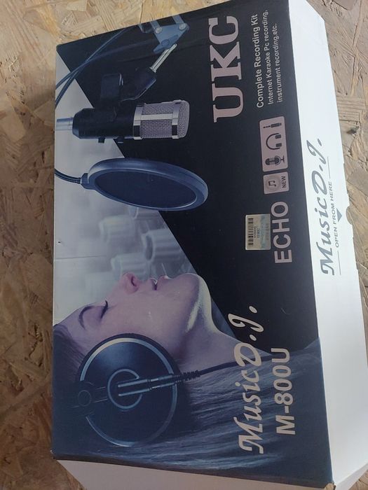 Студійний мікрофон Music M-800U зі стійким і вітрозахистом