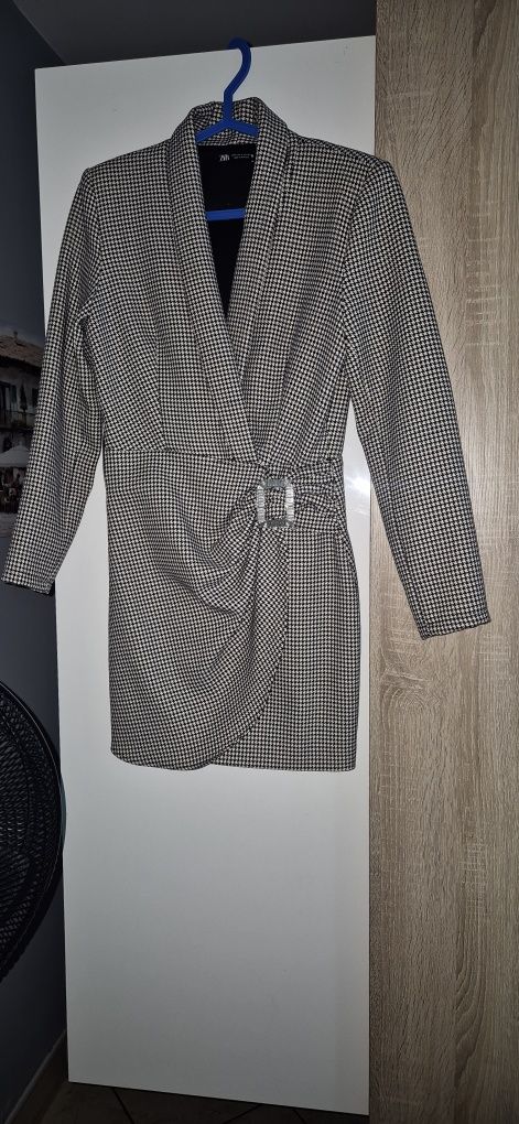 Sukienka o kroju marynarki Zara 36 pepitka