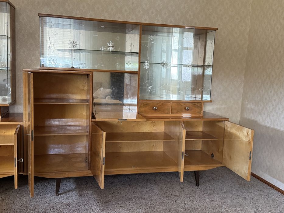 Stare meble vintage PRL kredens