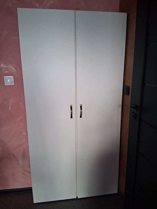 Szafa biała pojemna