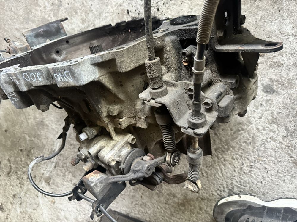 Кпп коробка передач toyota corolla verso 2.0 d4d 5ступка avensis t25