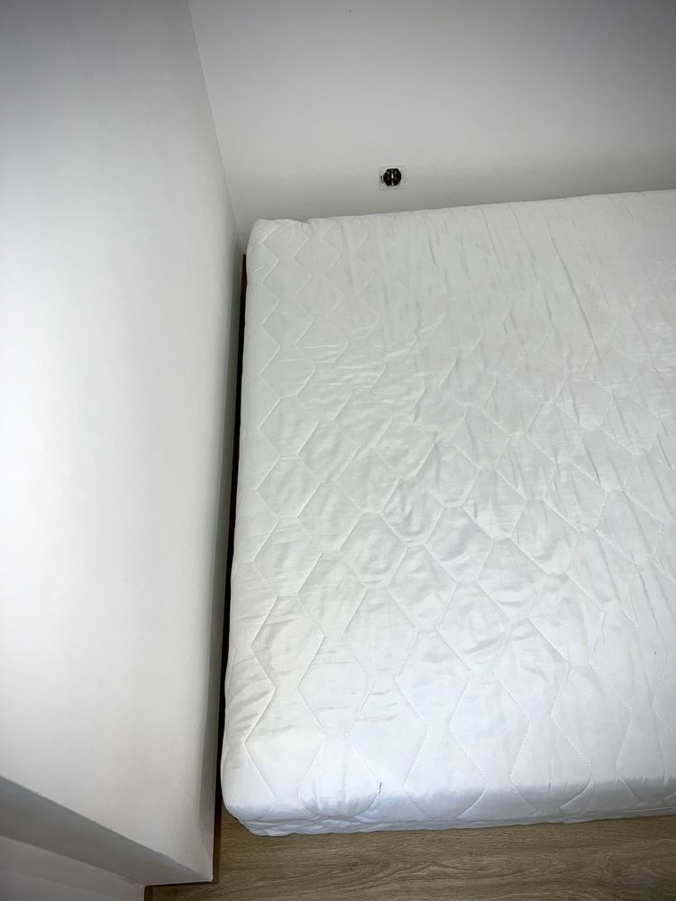 Łóżko + materac 140x200
