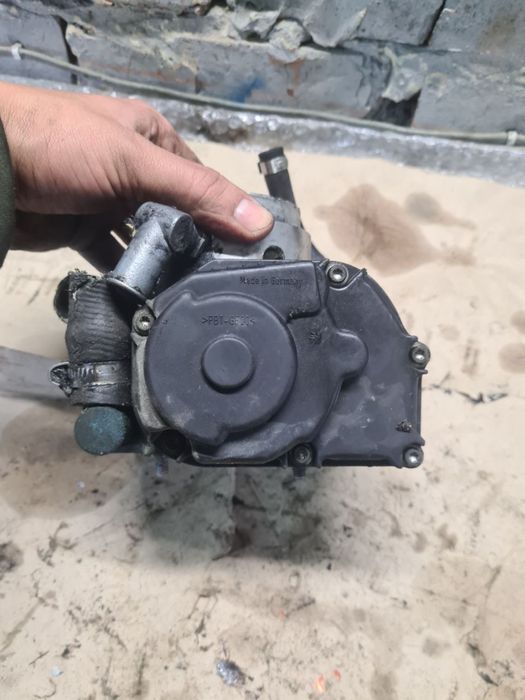 Дросельна заслінка Audi A4 B5 Vw Passat b5 Ауді а4 б5 пасат б5