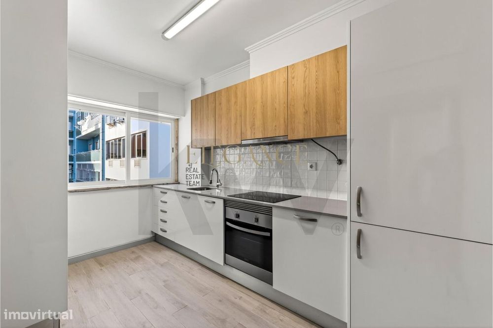 ​​​​​​​​​​​​​​Arrendamento T1+1 Remodelado com vista deslumbrante em A