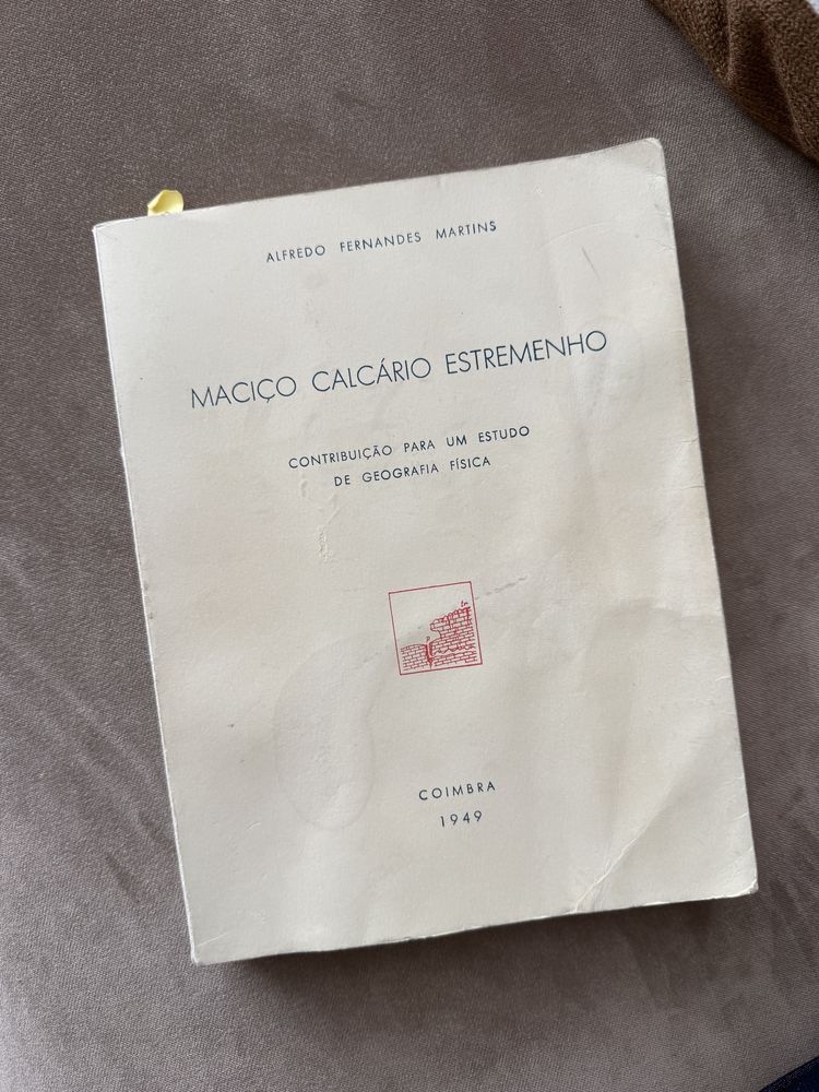 Livro “Maciço Calcário Estremenho” de Alfredo Fernandes Martins