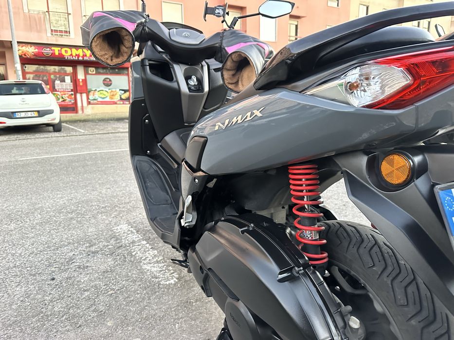 Nmax125 Yamaha………………