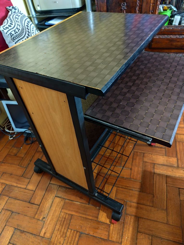 Mesa /secretária para computador/pc