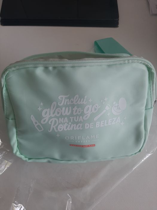 Bolsa de cintura com muita arrumação nova na embalagem oriflame