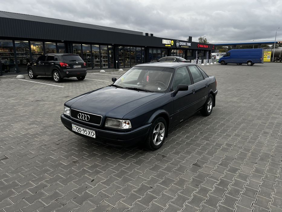 Продам Ауди 80 б 4 кузов газ бензин