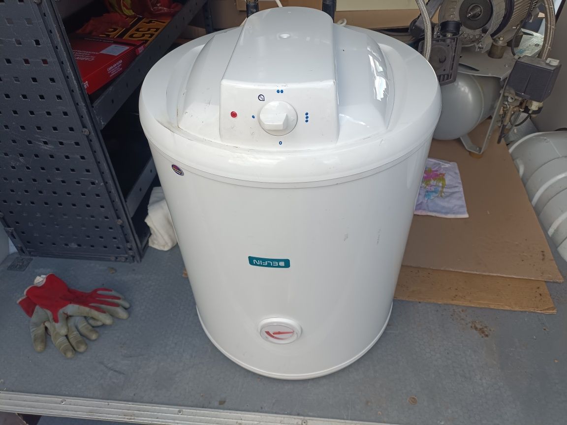 Podgrzewacz wody elektryczny Boiler Delfin SBS 50litrów.Prawie nowy.