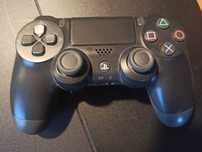 Pad PS4 oryginał CUH-ZCT 2U stan wrecz idealny - niewiele uzywany!