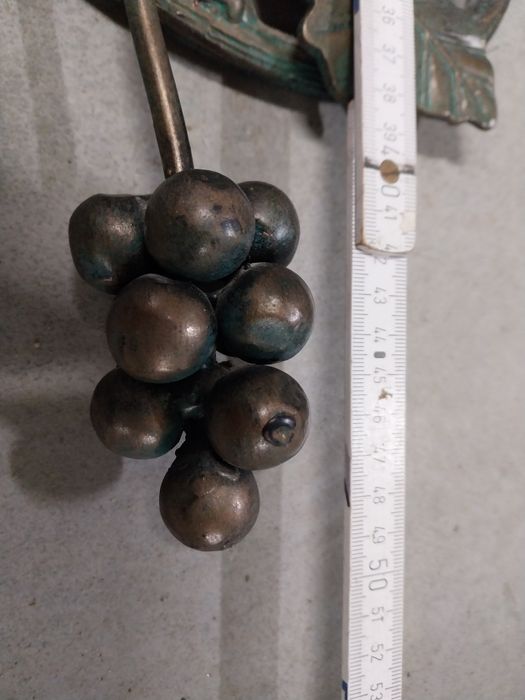 Sprzedam wyjątkowy metalowy wieszak