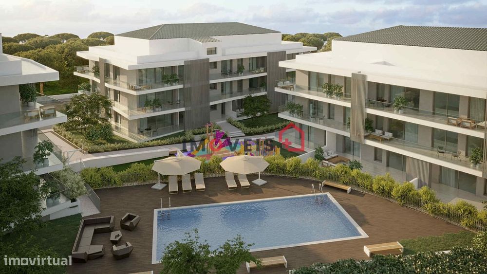 Apartamento T1+1 | Condomínio com piscina | Parceiros