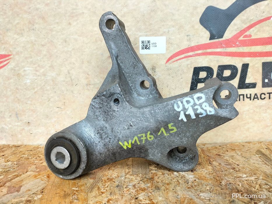 Mercedes A W176 12-18 W246 кронштейн подушки двигателя A2462401309