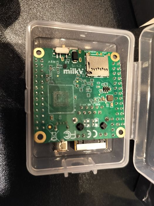 Micro komputer Milk-V Duo S RISC+Arm CPU, 512Mb ram