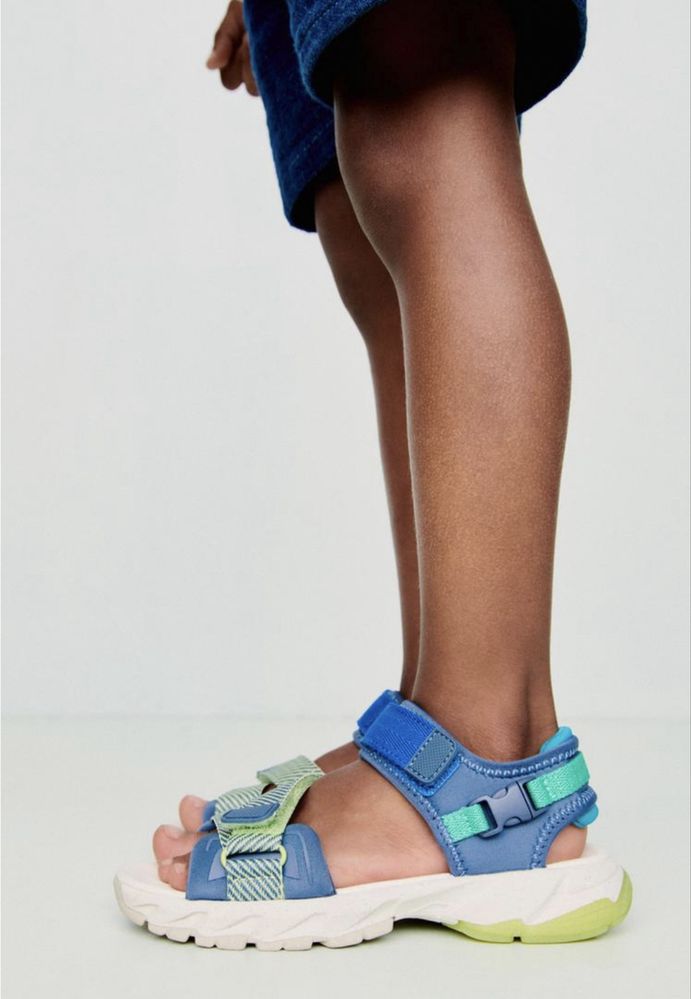 Босоніжки Zara. Розмір 21,22,23,24