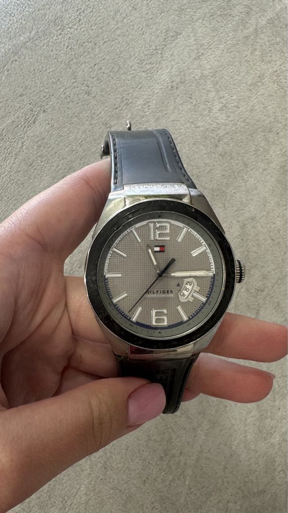 Tommy Hilfiger годинник чоловічий