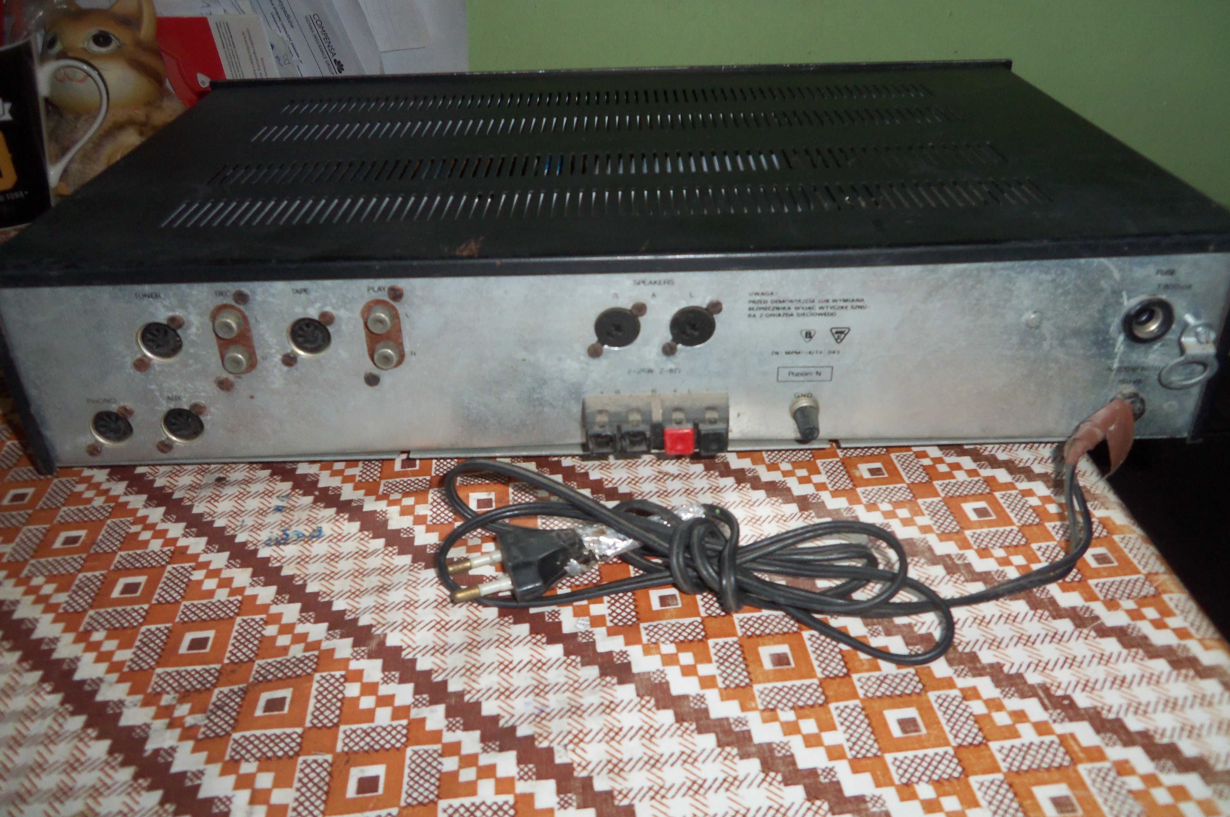 Wzmacniacz Stereo Unitra PW-7010, uszkodzony, do naprawy.