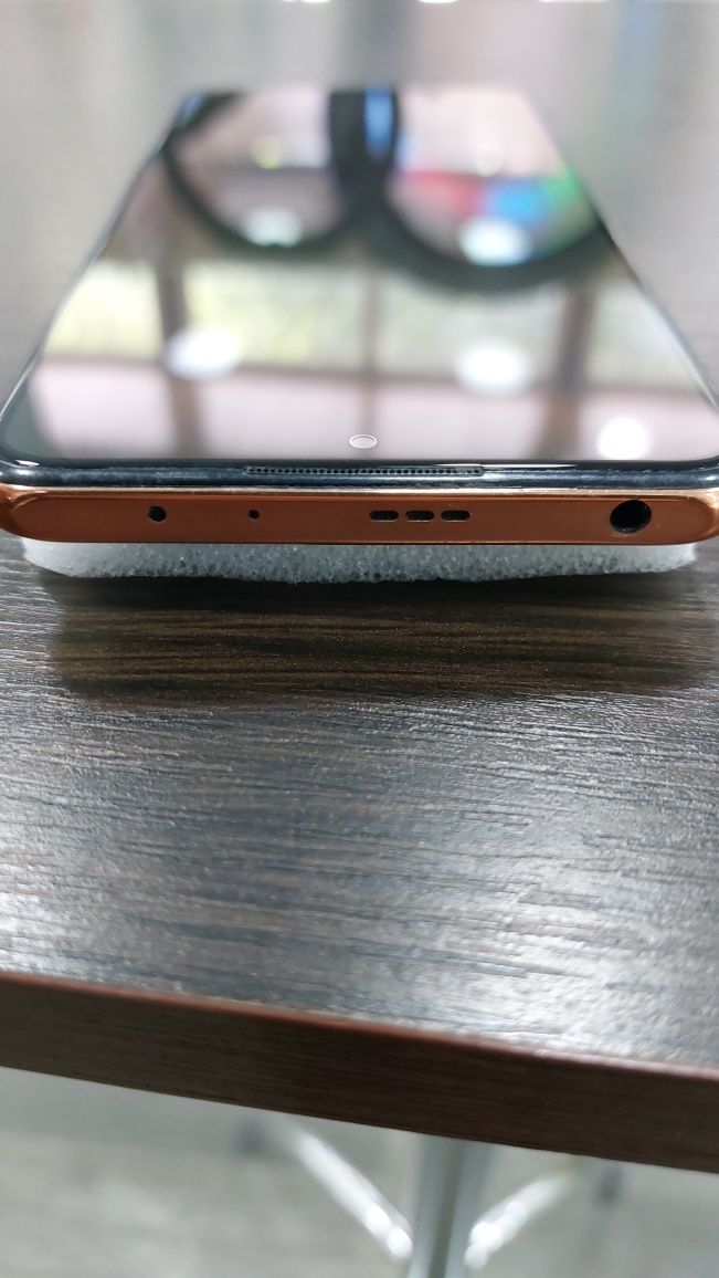 Продам Xiaomi redmi Note 10 pro 6/64