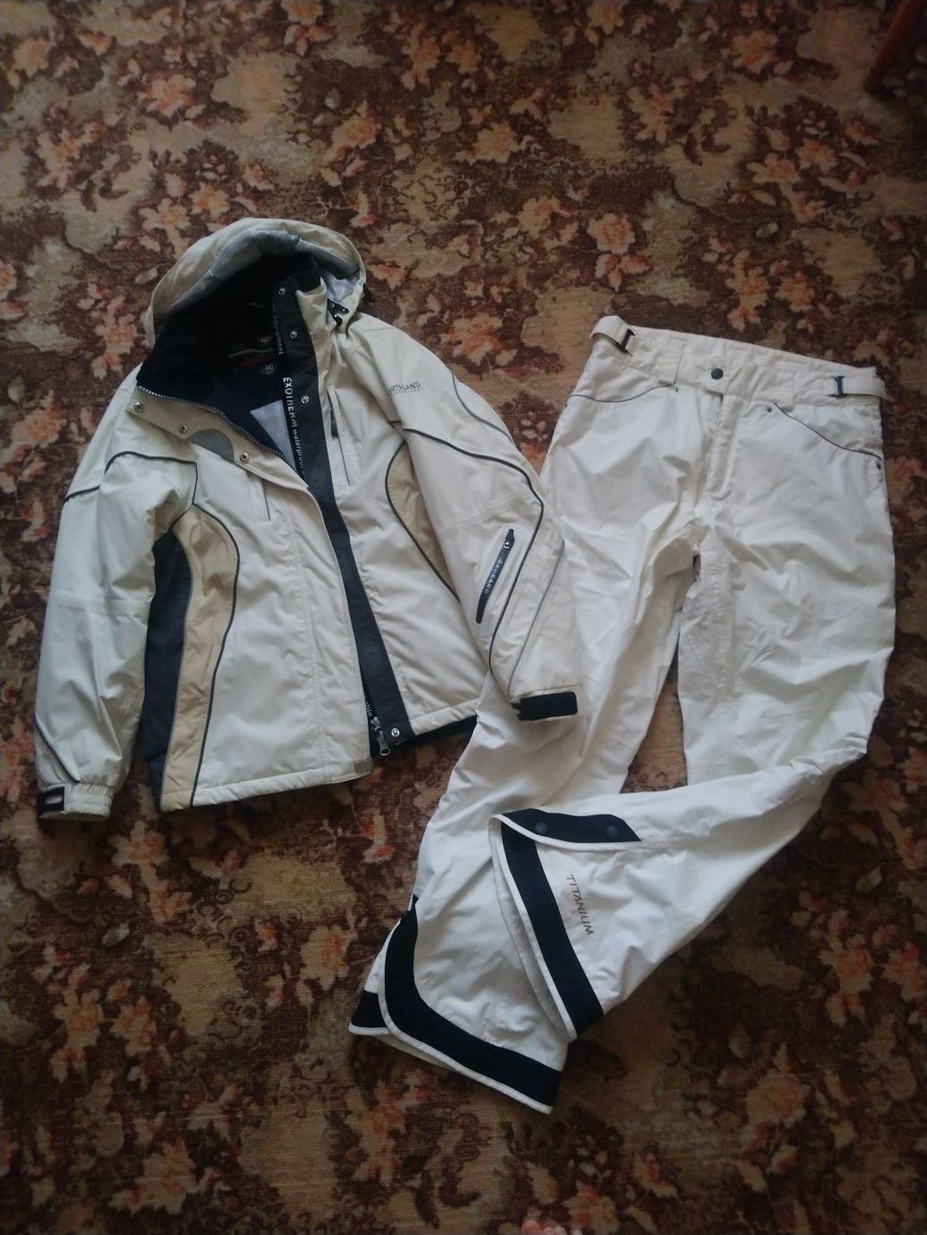 Лыжный костюм Northland размер 40 (штаны и куртка)