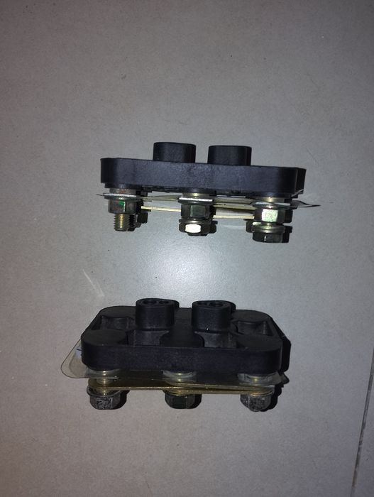 Placa de ligação para alternadores e motores.