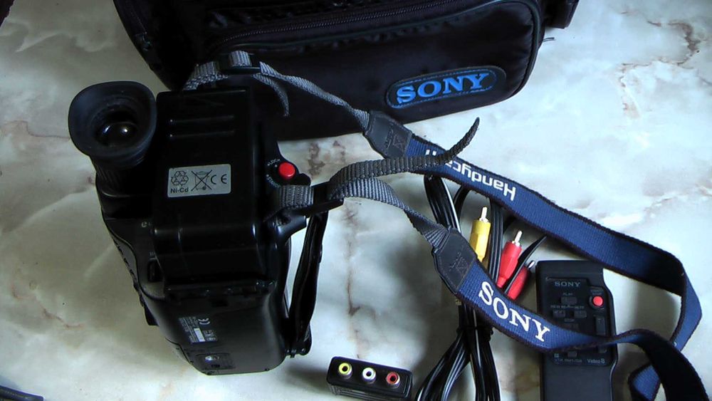 Відеокамера Sony Handycam CCD-TR420E Video8